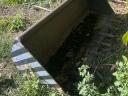 Earth spoon for front loader