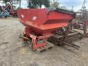 Kuhn Fertilizer spreader