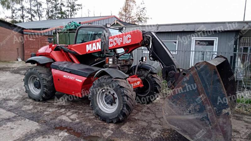 Teleskopický manipulátor - Manitou MLT627