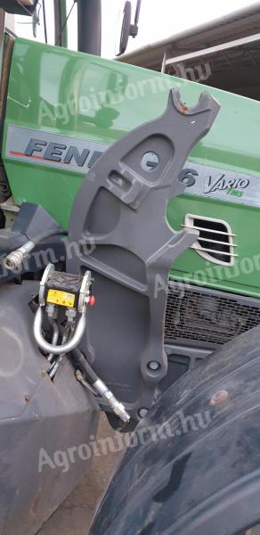 Fendt front loader bracket, cargo