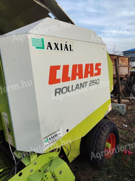 Eine Claas Rollant 250 Ballenpresse zu verkaufen