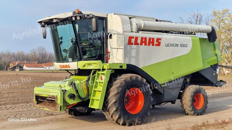 Claas Lexion 550 + V660 + bobenski pihalnik