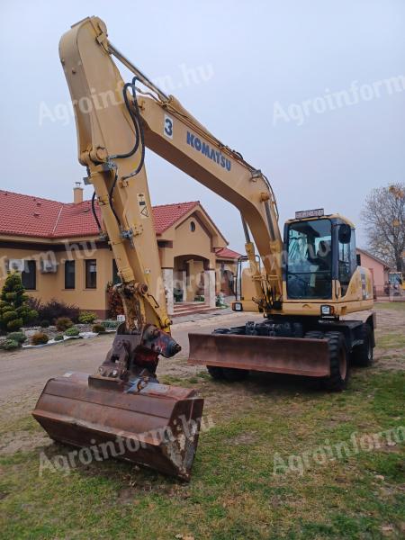 Kreiselbagger vom Typ Komatsu PW180-7 mit Gummirädern