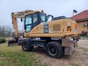 Kreiselbagger vom Typ Komatsu PW180-7 mit Gummirädern