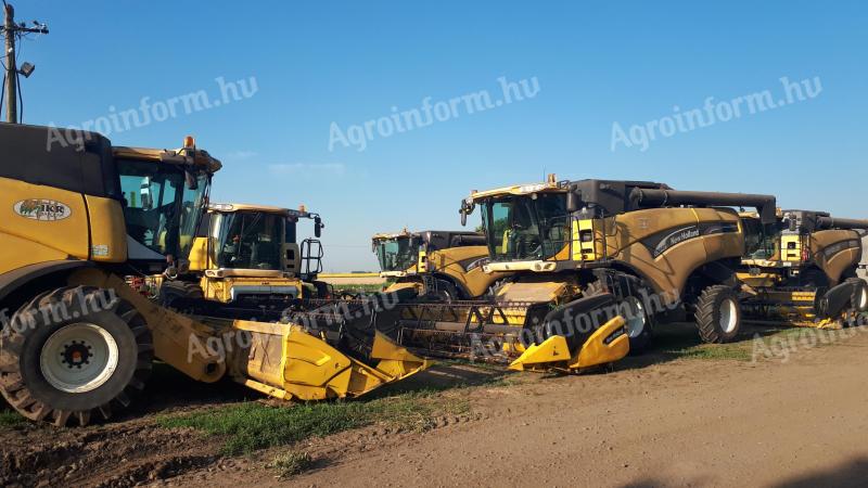 Žitni kombajn New Holland CX860