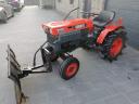 Mali traktor Kubota B7000