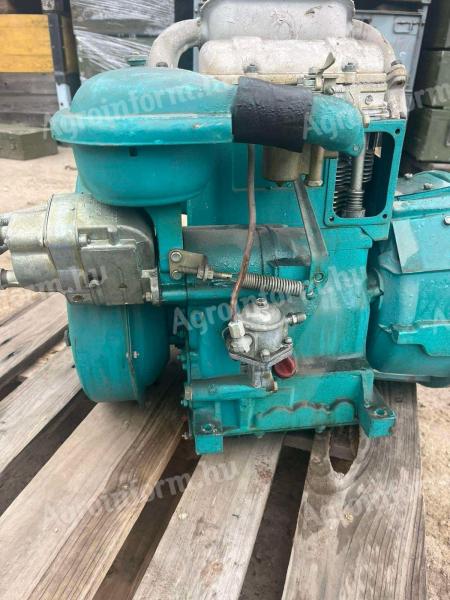 Motor UD 15, cu doi cilindri (benzină)