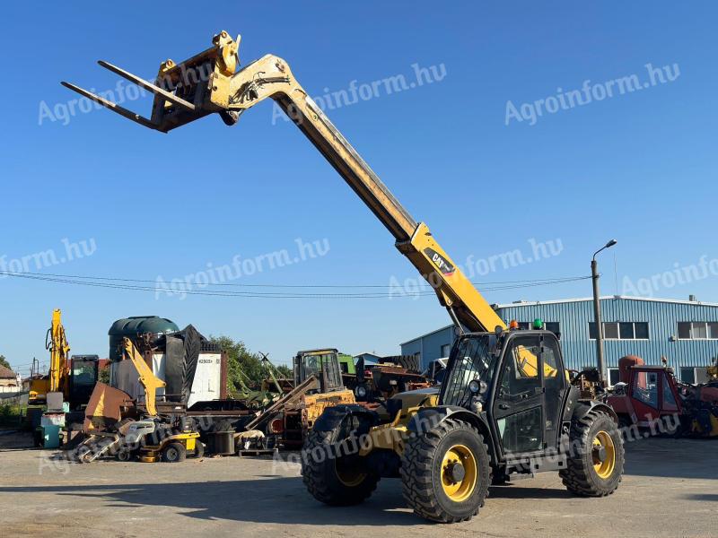 Caterpillar TH407AG telescopic handler