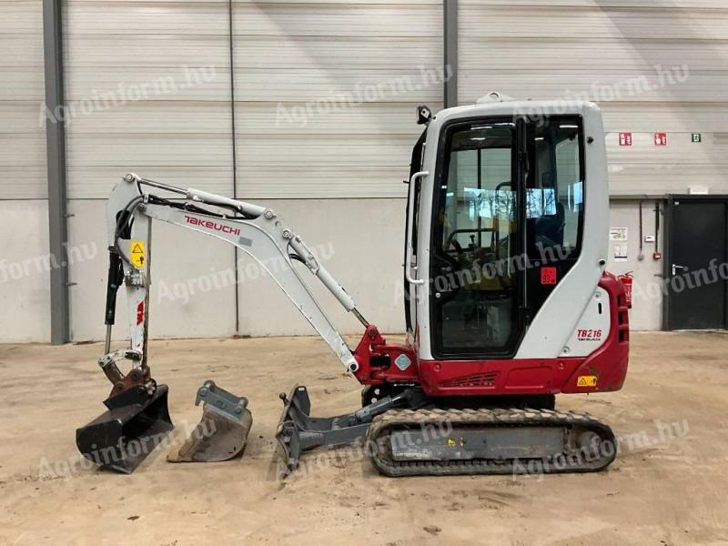 Takeuchi TB216 / 2016 / 1830 h / 2 žlici / Leasing od 20%