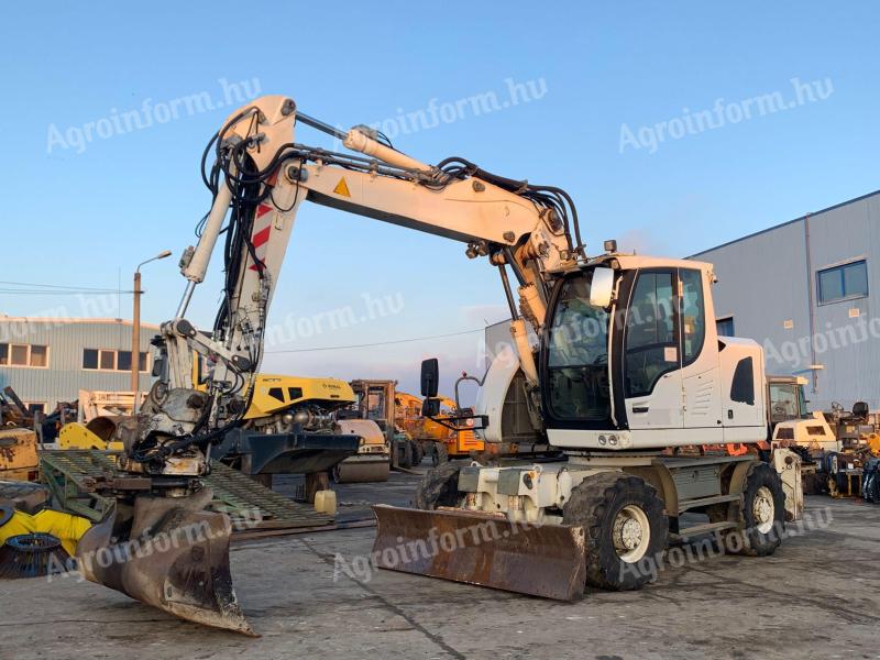 Liebherr A914 Compact + Rototilt Engcon