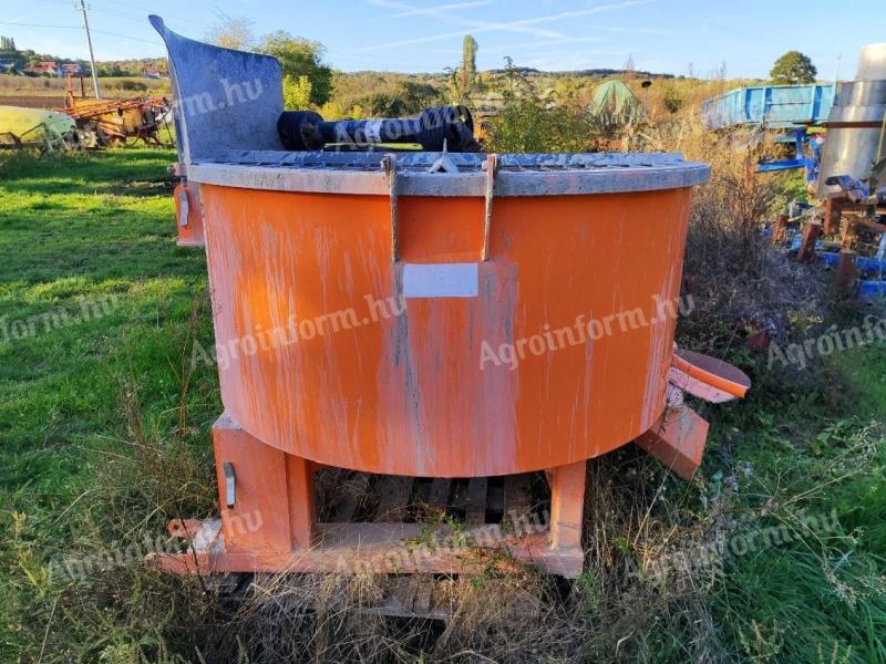 Mixer cardanic Zagroda 800 l