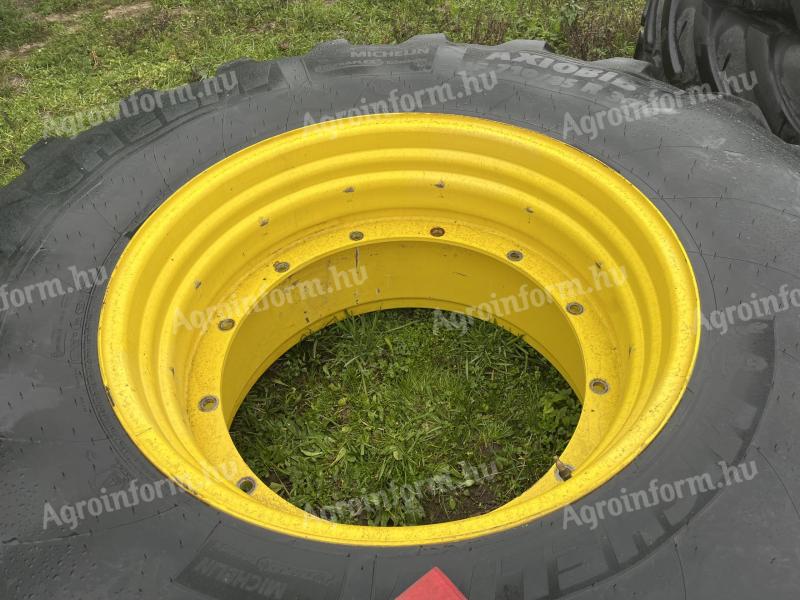 Kompletní kola John Deere 710/85R38 a 600/65R34 na prodej