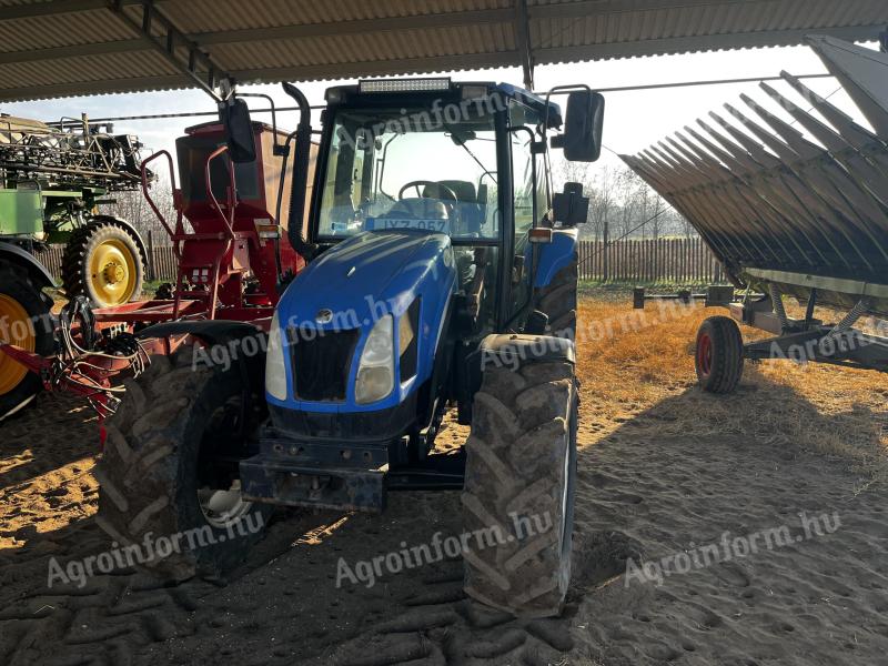 New Holland TL90A