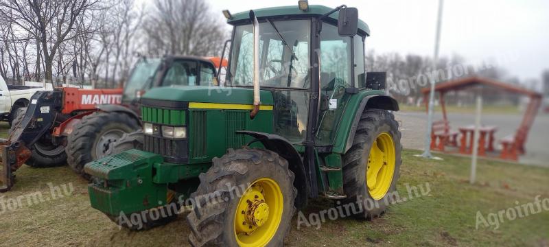 John Deere 6110