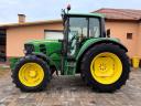 Traktor John Deere 6230