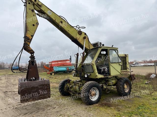 Fortschritt T-174/2 Weimar loading machine