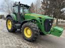 John Deere 8230