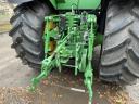 John Deere 8230