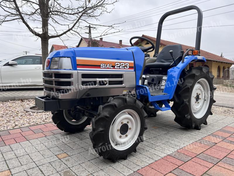 Iseki Sial TF223 Japonský malotraktor (Kubota, Yanmar, Hinomoto, Carraro, AGT)