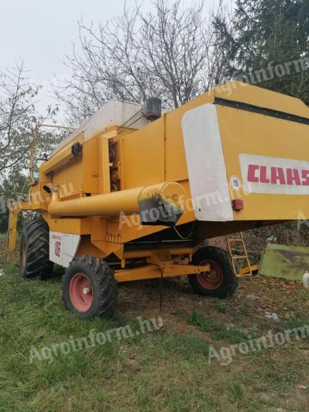 Claas Dominator 106