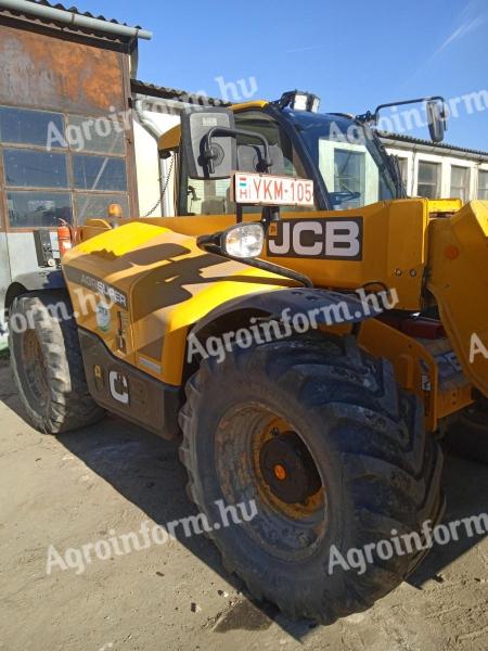 Prodej samojízdného teleskopického manipulátoru JCB 542-70 Agri Super