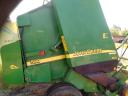 John Deere 582 Maxicut round baler with net