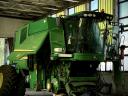 Sestava kombajna John Deere