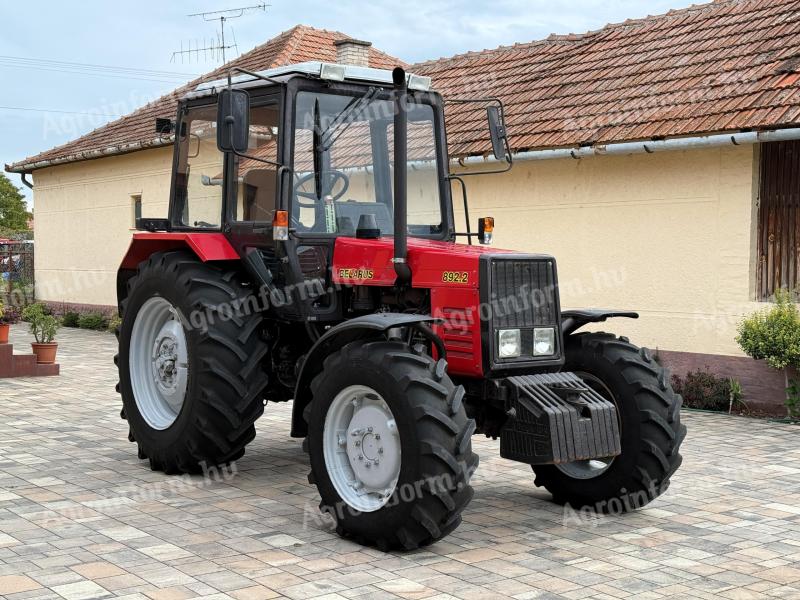 Bieloruský traktor MTZ 892.2