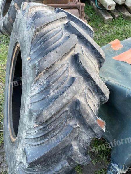 Taurus 13,6 R24 tractor tyre