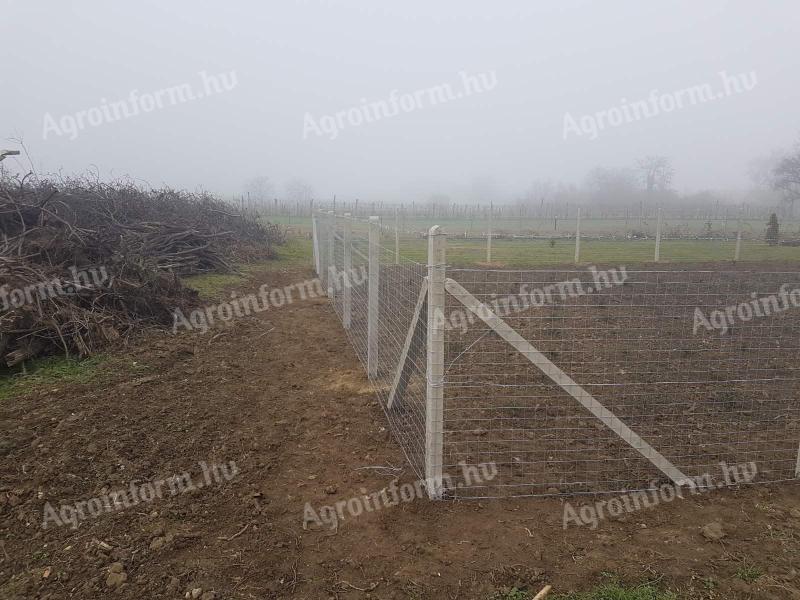 Fence materials from the manufacturer: wild netting, wire mesh, wire netting, posts, gates, wire