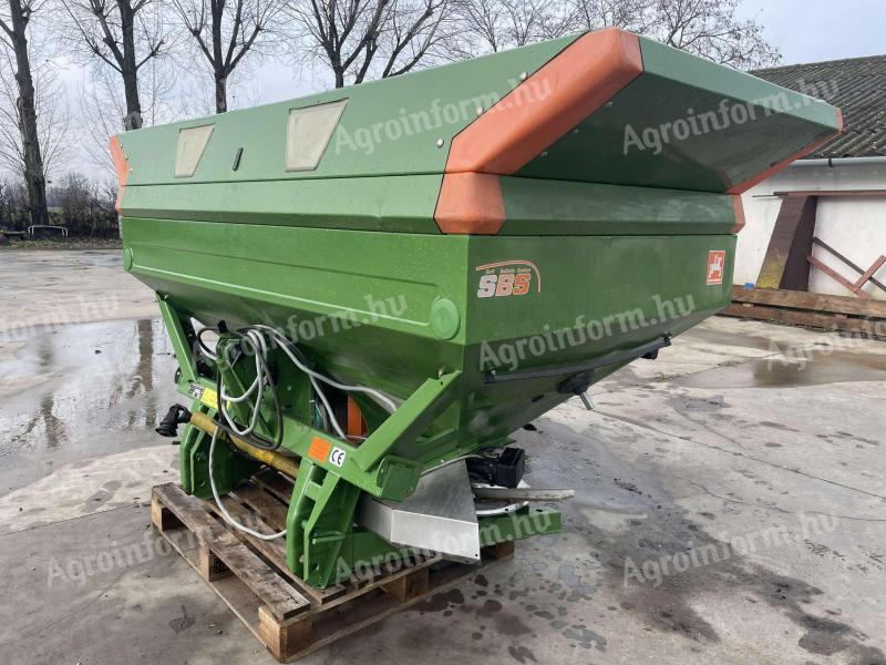 Amazone ZAM 1500 proportional fertiliser spreader