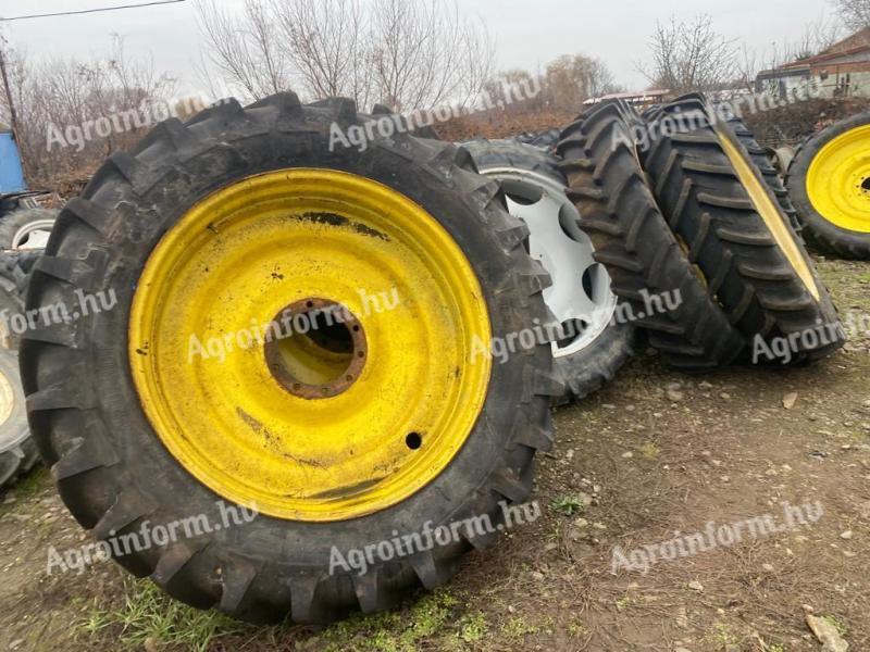 Traktorrad, Pflegerad, Bodenbearbeitungsrad 16,9-46, 420/80R46 mit Michelin Agribib-Reifen