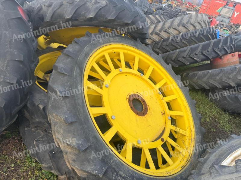 ROATĂ CULTIVATOR 1 PERECHE 11.2-48 PENTRU JOHN DEERE ETC. TRACTOR