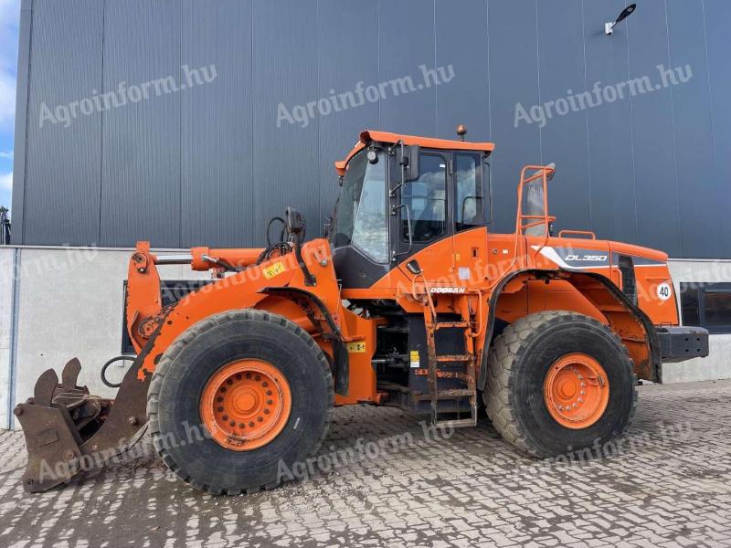 Doosan DL350-5 front loader / 2017 / 10 577 operating hours / Leasing from 20%