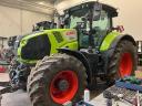 Vorne: Claas Axion 870 C-Matic Cebis Traktor