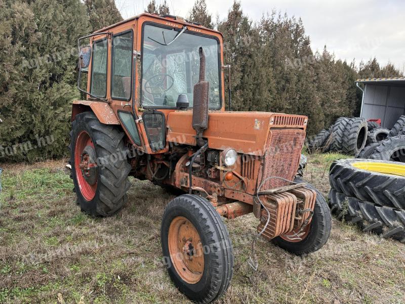 MTZ-80 tractor