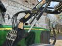 John Deere 6520