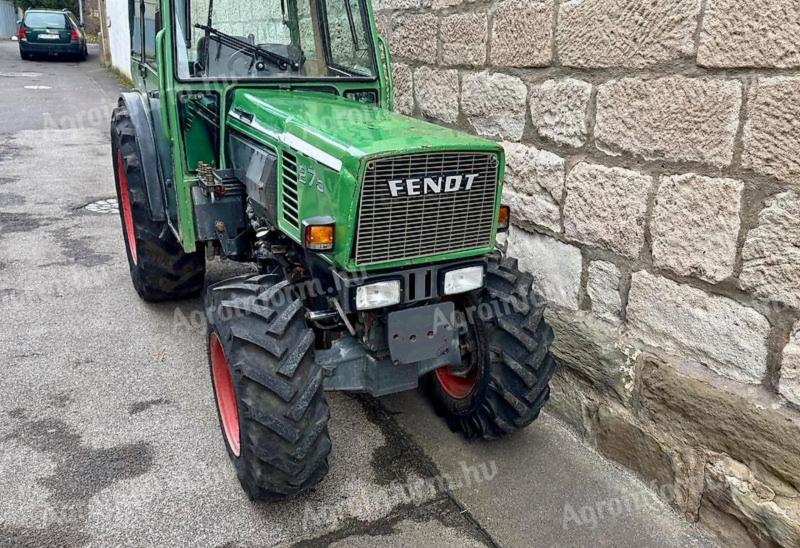 Úzkorozchodný traktor Fendt 275 VA