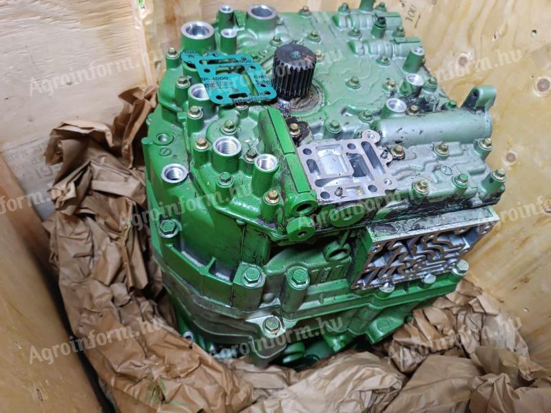 John Deere 6000, 7000 Powerquad and 6620 Autoquad transmissions, for reconditioning or spare parts