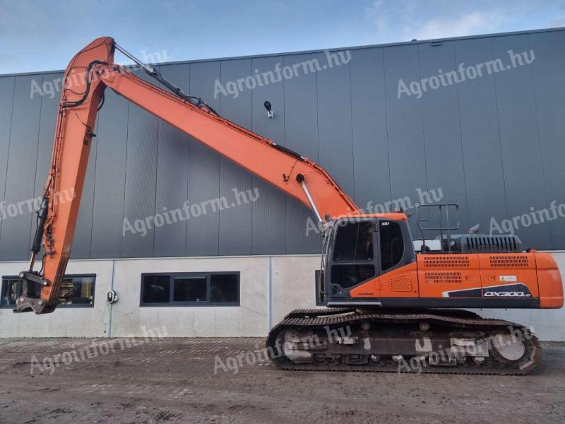 Doosan DX300LC-5 cu mașină lungă / 2018 / 7.671 ore de funcționare / leasing de la 20%