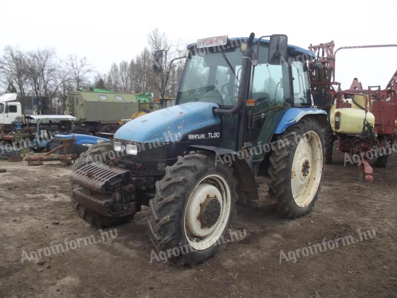 Traktor New Holland TL90 4WD na prodej s platnou dílnou