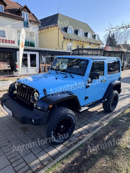 Jeep Wrangler Sahara automatic convertible