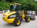 Ručný JCB 406B