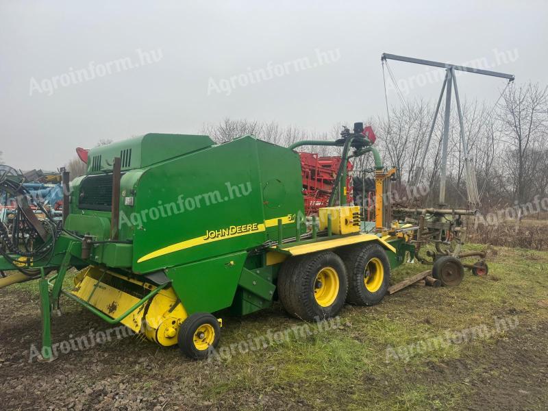 JOHN DEERE 578 BALER WITH BALE WRAPPER IN ONE