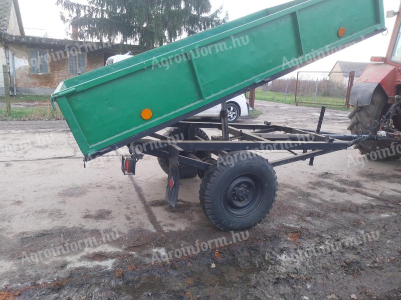 Wheelbarrow with 1 axle, tipper platform, 3 years of service for sale