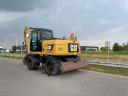 Caterpillar M313D bager na kotačima / 2016. / 9.937 radnih sati / Najam od 20%