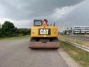 Caterpillar M313D bager na kotačima / 2016. / 9.937 radnih sati / Najam od 20%