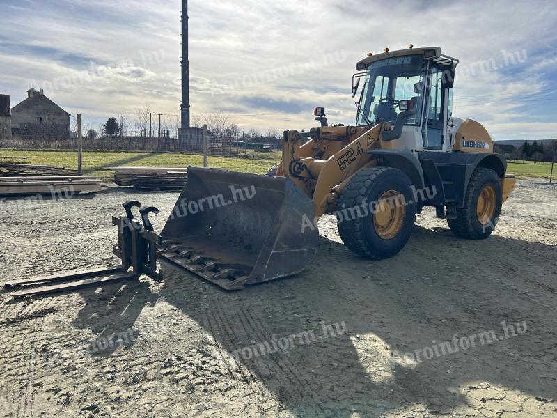 Liebherr L524 front loader