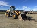 Liebherr L524 front loader