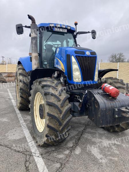 New Holland T8040